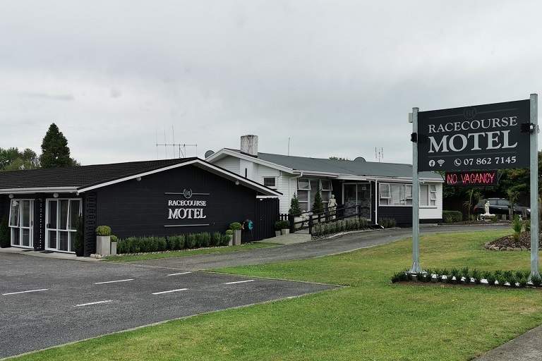 Racecourse Motel: Hauraki Rail Trail