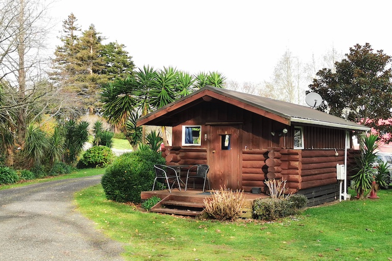 Waihi Camp and Cabins log cabin